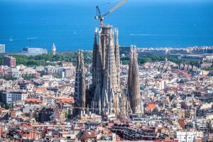 Sagrada Família yaciye agahigo ko kuba urusengero rurerure ku Isi