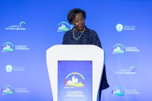 Isi ntishobora kubaho neza yirengagiza abagore- Louise Mushikiwabo