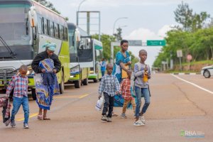 Impunzi z'Abarundi zirenga 100 zasubiye mu gihugu cyabo