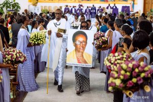 Umwana w'Umwami Musinga wari usigaye yashyinguwe mu Rwanda hamwe n'umugabo we [AMAFOTO]