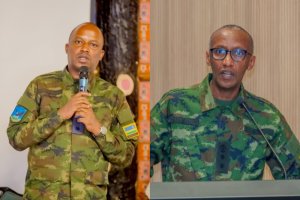 Munyengango na Gatarayiha bagizwe ba ‘Général de Brigade': Perezida Kagame yazamuye mu ntera abasirikare