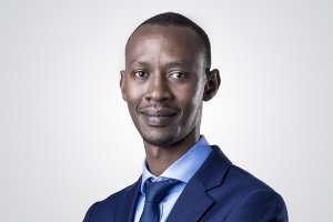 Umukunzi wa golf, ikawa n'umuziki: Ubuzima bwihariye bwa Visi Guverineri wa BNR, Nick Barigye