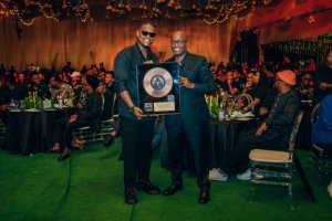 Bruce Melodie yashimiye Minisitiri Nduhungirehe anavuga ku ndirimbo ya The Ben ikomeje kuvugisha benshi