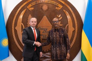 Perezida Kagame yakiriye Amb. Eric Kneedler urangije inshingano ze