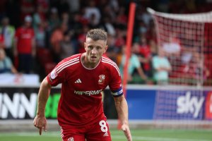 U Bwongereza: Umukinnyi yahagaritswe imikino irindwi kubera gufata ibitsina by'abo bahanganye