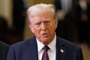 Trump yavuze ko ashaka kurinda Greenlad ibitero by'u Burusiya