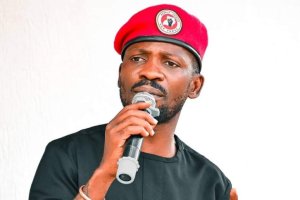 Uganda: Bobi Wine yasabye abamushyigikiye kwigaragambya bamagana ibyavuye mu matora