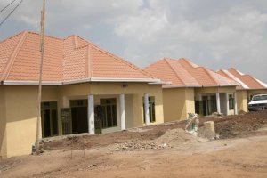 Imiryango 2800 y'i Rubavu ikeneye kubakirwa