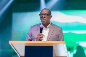 Minisitiri Dr. Bizimana yibukije ko kunoza Ikinyarwanda bidahagarika kwiga izindi ndimi