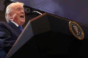 Trump yamaganye umwanzuro w'Urukiko rw'Ikirenga utesha agaciro imisoro yashyiriyeho ibihugu