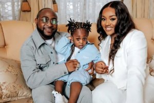 Davido ari mu gahinda gakomeye ko kubura umwana