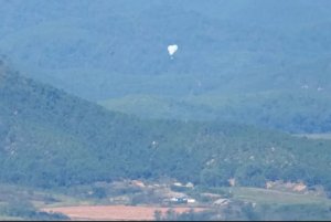 Urugo rwa Perezida wa Koreya y'Epfo rwajugunyweho imyanda ivuye muri Koreya ya Ruguru