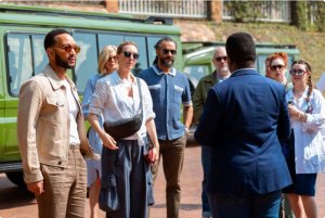 Icyamamare mu muziki John Legend yasuye Urwibutso rwa Jenoside rwa Kigali