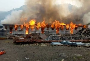 Amacumbi y'abakozi b'uruganda rwa Prime Cement Ltd i Musanze yibasiwe n'inkongi y'umuriro