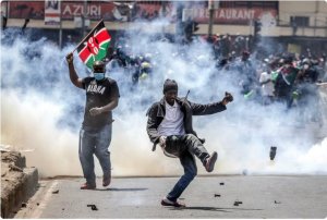 Igipolisi muri Kenya kirashinjwa guhohotera abigaragambya