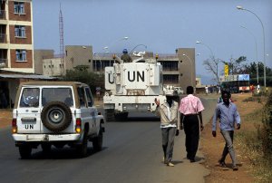 Tariki ya 21 mata 1994 Umunsi Umuryango w'Abibumye wanzuye kugabanya ingabo zawo mu Rwanda Jenoside irimbanyije