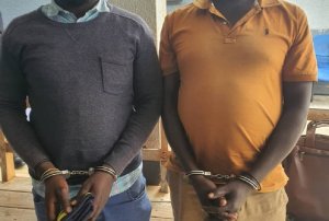 Nyarugenge: Abagabo babiri bafatanywe ibihumbi 10$ by'amiganano