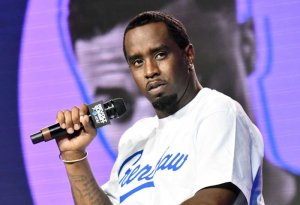 Diddy yajyanye mu nkiko NBCUniversal yakoze filime imushinja kwica uwo babyaranye