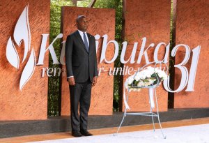 Perezida Daniel Chapo yasuye Urwibutso rwa Jenoside rwa Kigali