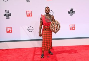 Diamond Platnumz waserutse mu myambarire idasanzwe muri BET Awards yatashye amara masa