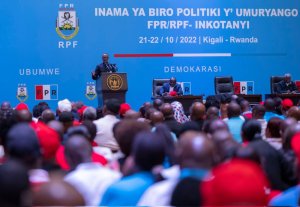 Perezida Kagame yavuze ku banyamadini bajya kumureba bavuga ko Imana yabatumye