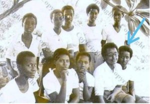 IFOTO Y'UMUNSI: Madamu Jeanette Kagame yahuye n'abo biganye mu mashuri yisumbuye