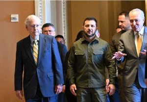 Byiswe kwivumbura! Zelensky wanze kwitabira ikiganiro n'abasenateri ba Amerika