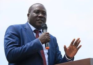 Perezida Kagame yasubije Guverineri Gatabazi ku mirimo ye,Kayitesi agirwa guverineri w'Intara y'Amagepfo