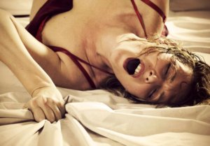 Dore ibimenyetso biranga umugore ugiye kurangiza mu gihe cyo gutera akabariro