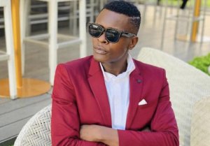 Uganda: Chameleone yatindijwe no kuva mu bitaro,ahitira mu nzoga yabujijwe n'abaganga 