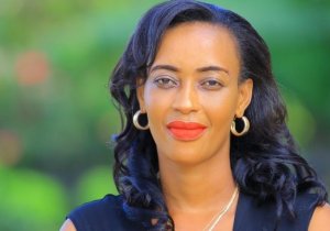 Bishop Brigitte yihakanye ibyo gushishikariza abashakanye kurebana filimi z'urukozasoni