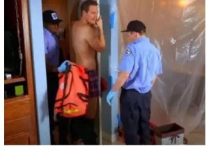 Igitsina cy'umugabo cyaheze mu mwobo w'urugi yacukuye ngo awukoreshe atera akabariro n'umugore we