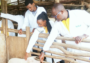 Miss Uwimana Jeanette akomeje kubona abaterankunga bamushyigikira ku mushinga we(AMAFOTO)