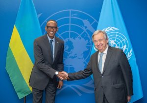  Perezida Kagame yaganiriye n'Umunyamabanga mukuru wa UN ku ntambara yo muri RDC 