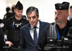 U Bufaransa: François Fillon wabaye Minisitiri w'Intebe yahamijwe icyaha cyo guha umugore we akazi ka baringa