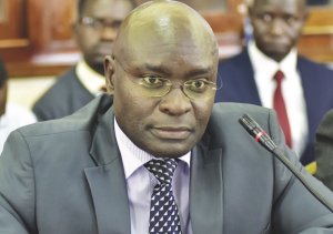 Uganda: Perezida wa Komisiyo y'Amatora aratabaza