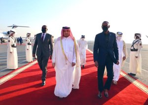 Perezida Kagame yagiriye uruzinduko rw'akazi muri Qatar