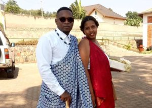 Uwari umugore wa Bulldogg yabaye umuvugabutumwa