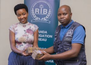 RIB yasubije akayabo umucuruzi wari wibwe n'uwo bikekwa ko ari umuzamu we