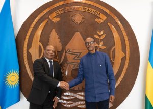 Perezida Kagame yasezeye kuri Maj Gen Mwaisaka usoje inshingano zo guhagararira Tanzania mu Rwanda