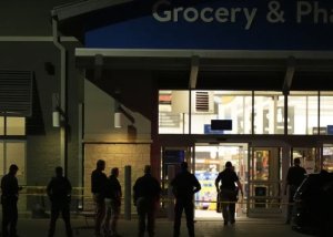 USA: Abantu 11 baterewe ibyuma mu iguriro