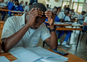 Inama zigirwa abanyeshuri batsinzwe ibizamini bya Leta bisoza ayisumbuye mu Rwanda