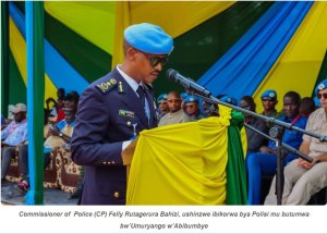 Abapolisi b'u Rwanda 160 bari mu butumwa bambitswe imidali y'ishimwe