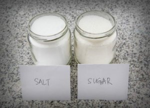 Sobanukirwa ikibi mu mubiri hagati y'umunyu n'isukari