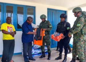 Ingabo z'u Rwanda ziri muri Mozambique zatanze ibikoresho bizafasha urubyiruko kwidagadura