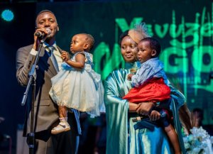 Yabanje kuba umufana we - Byinshi ku rukundo rwa Dorcas na Papi Clever