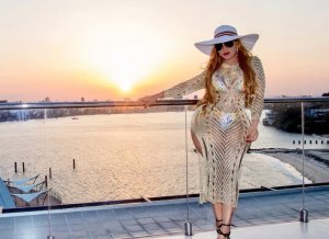 Vera Sidika ufite imiterere idasanzwe y'ikibuno yavuze ko kongeresha ubwiza amabere ye byamutwaye amafaranga aruta umushahara wa Perezida wa Kenya[AMAFOTO]