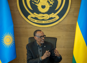 Perezida Kagame yahaye igisubizo gitangaje uwamubajije niba aziyamamaza muri 2024