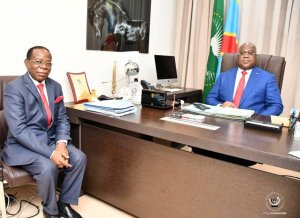 Umusenateri yeguye nyuma yo gutangaza ko Tshisekedi atagomba kurenza manda ebyiri