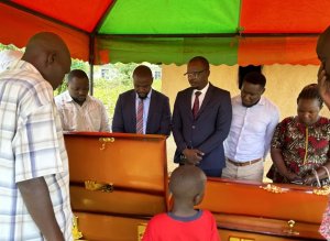 Umuryango urashinja Abadive kwica umuntu wabo bamuziza kwiba ibiro 8 by'ibiribwa